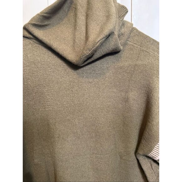 Valolia Women's V-Neck Hooded Knit Pullover Sweater Olive Green Size Medium NWT - Picture 6 of 12